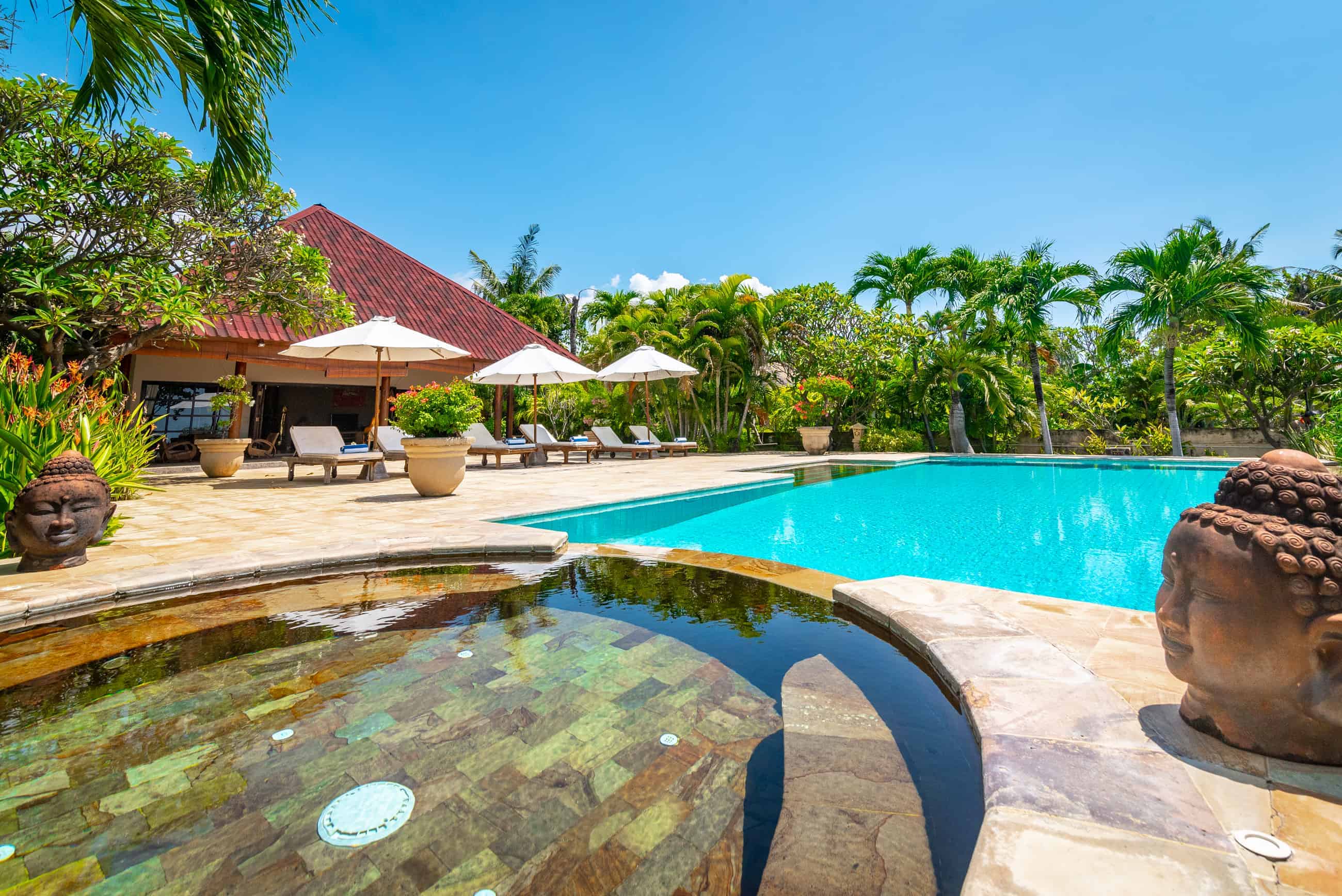 Villa Taman Indah Huge Beachfront Villa Bali Vacation Homes - 