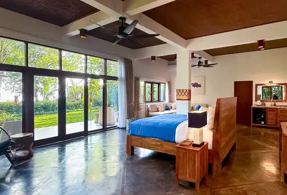 Villa Sea Esta - Mandarin Suite Windows toward beach- Bali Vacation Homes 03