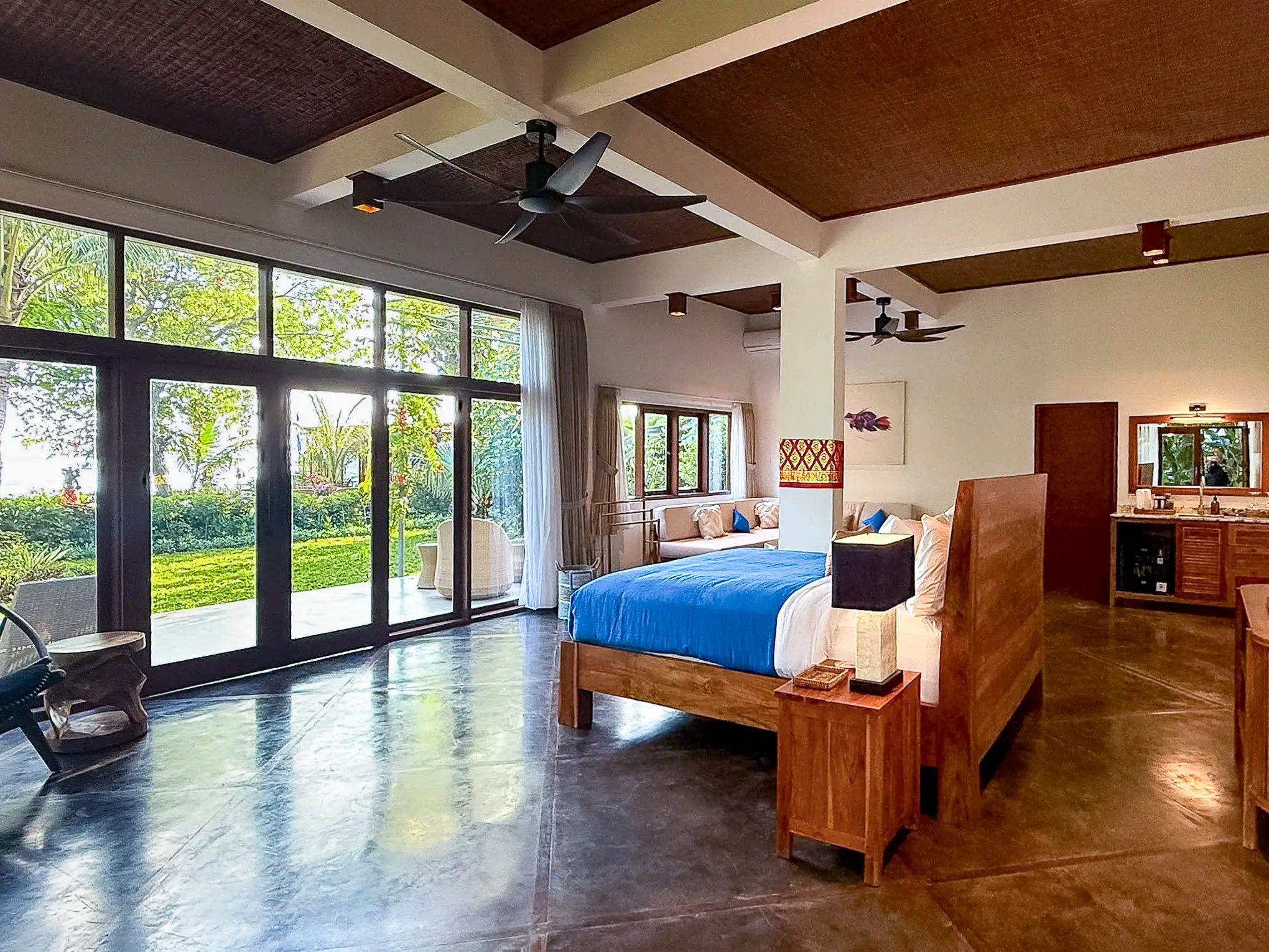 Villa Sea Esta - Mandarin Suite Windows toward beach- Bali Vacation Homes 03