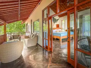 Villa Sea Esta - Manta Suite - Sofa set- Bali Vacation Homes 07